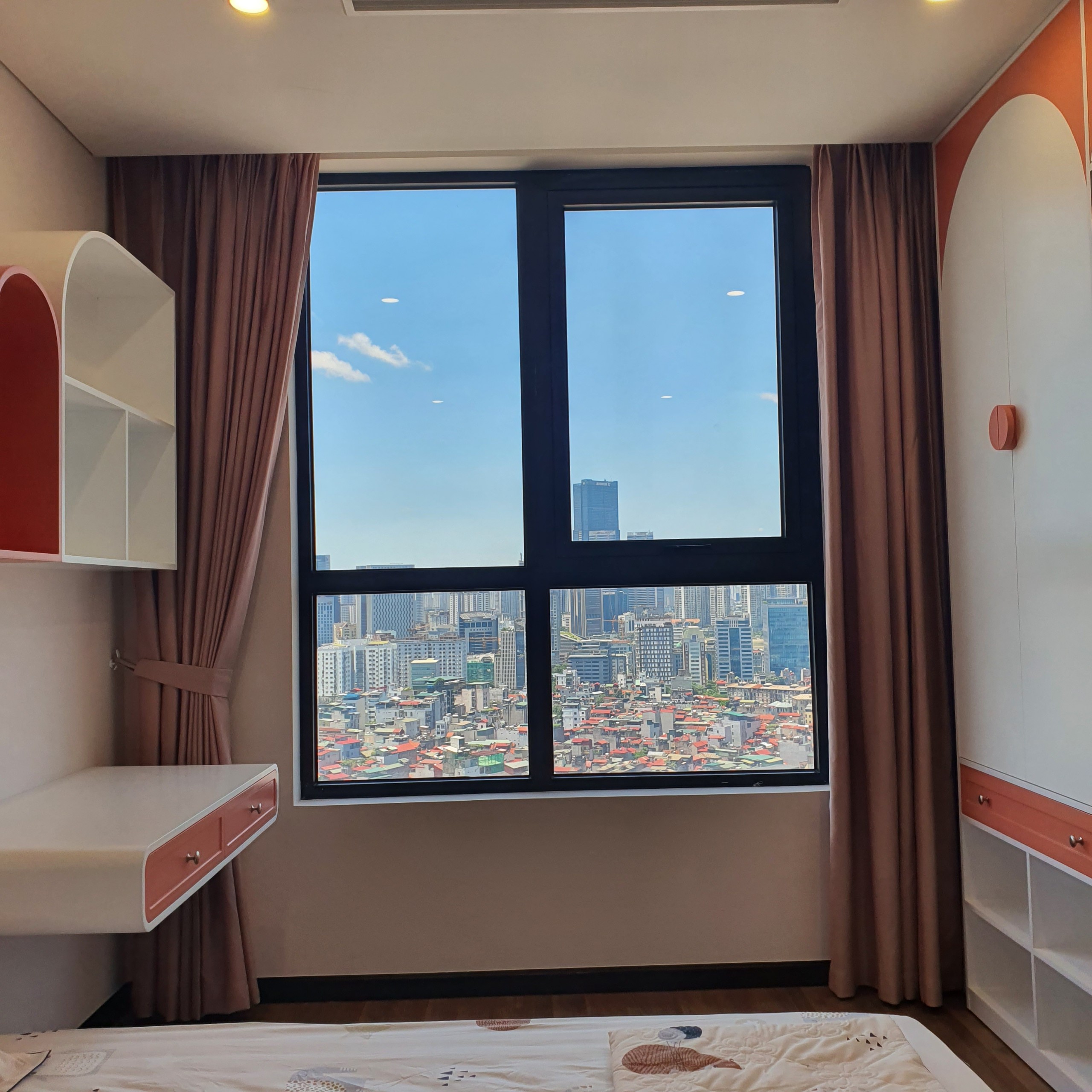 RÈM VẢI THÔ MÀU HỒNG XINH XẮN CHO BÉ GÁI